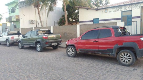 TRÊS PICAPES MODELOS STRADA COM REGISTROS DE ROUBO SÃO RECUPERADAS EM RODELAS-BA